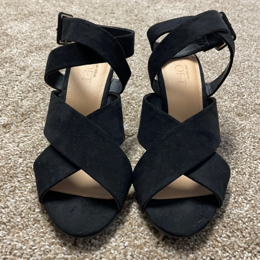NEW Ann Taylor LOFT Faux Suede Heels 3.5” Size 8